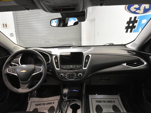 Used 2023 Chevrolet Malibu LT FWD image 23