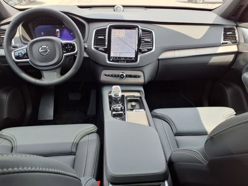 Used 2024 Volvo XC90 T8 Ultimate image 39