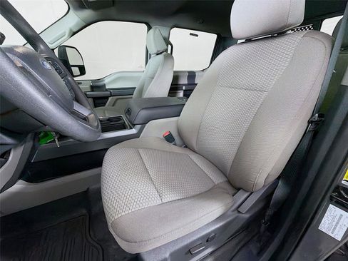 Used 2022 Ford F350 XLT w/ XLT Value Package image 11