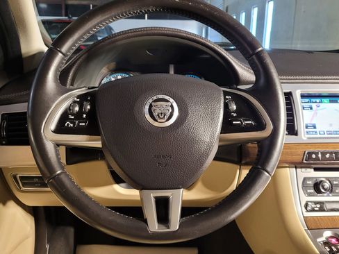 Used 2013 Jaguar XF 3.0 image 25