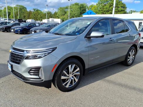 Used 2024 Chevrolet Equinox LT FWD image 8