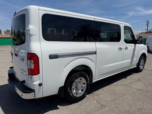 Used 2015 Nissan NV 3500 SV w/ Technology Package RWD image 6