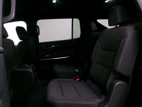 Used 2024 Chevrolet Traverse LT w/ LPO, Floor Liner Package FWD image 10