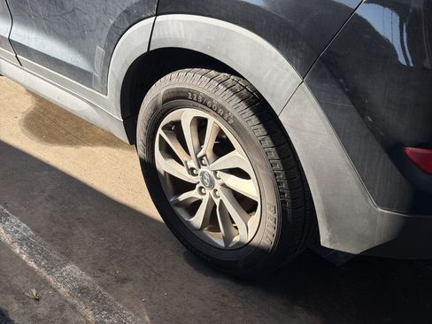 Used 2017 Hyundai Tucson SE image 4