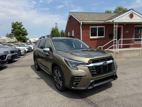 Used 2023 Subaru Ascent Limited w/ Technology Package AWD/4WD image 3