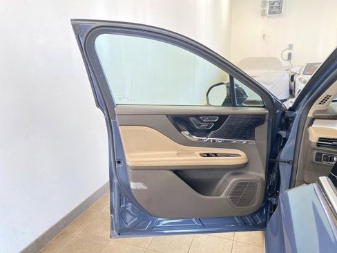 Certified 2022 Lincoln Corsair AWD w/ Premium Package image 15