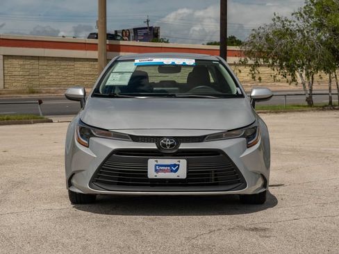 Used 2024 Toyota Corolla LE FWD image 3