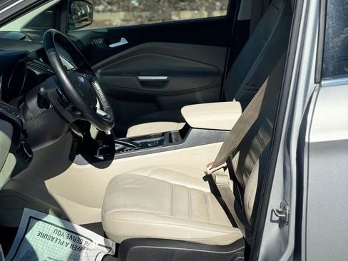 Used 2017 Ford Escape Titanium image 15