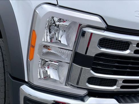 Used 2023 Ford F550 4x4 Crew Cab Super Duty image 27