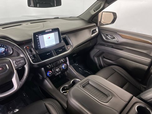 Used 2022 GMC Yukon XL SLE image 22