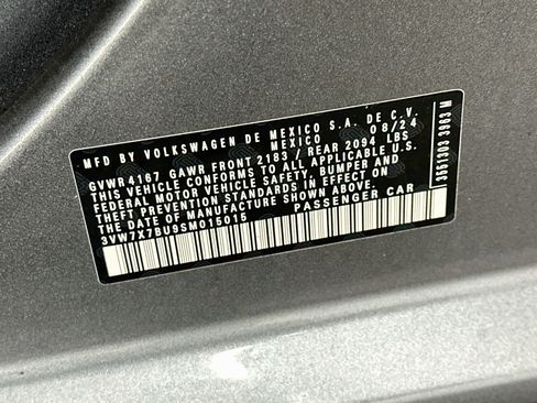 Used 2025 Volkswagen Jetta SE FWD image 12