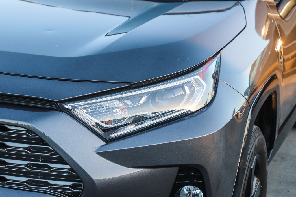 Used 2021 Toyota RAV4 XSE w/ XSE Grade Weather Package AWD/4WD image 5
