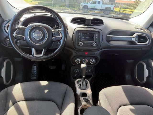 Used 2017 Jeep Renegade Latitude w/ Cold Weather Group AWD/4WD image 14