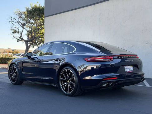 Used 2018 Porsche Panamera 4S image 17