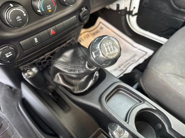 Used 2015 Jeep Wrangler Sport AWD/4WD image 21