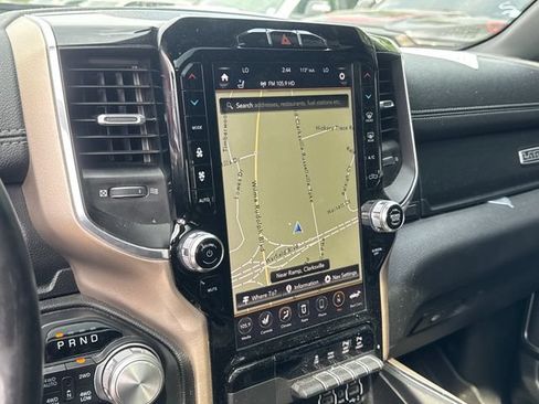 Used 2019 RAM 1500 Laramie AWD/4WD image 22