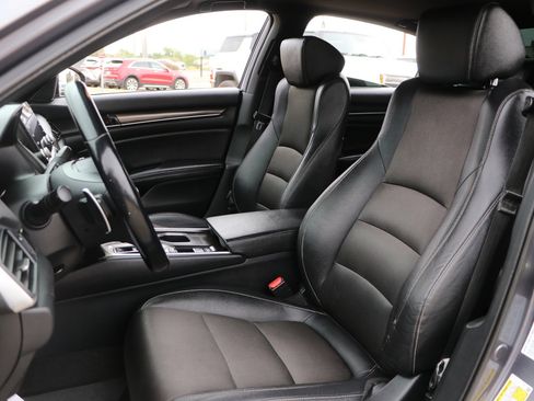 Used 2020 Honda Accord Sport image 13