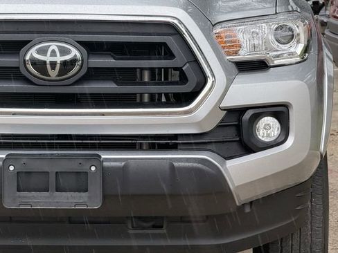 Used 2023 Toyota Tacoma SR5 AWD/4WD image 9