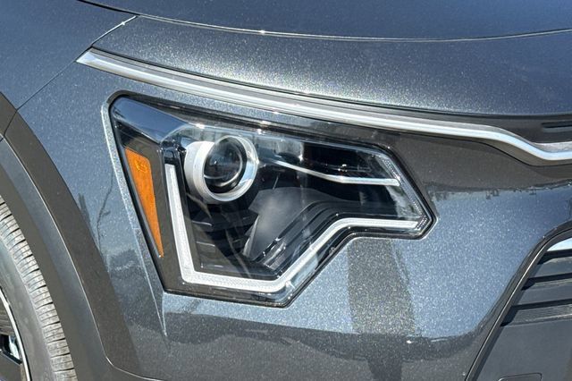 New 2026 Kia Niro EX FWD image 34