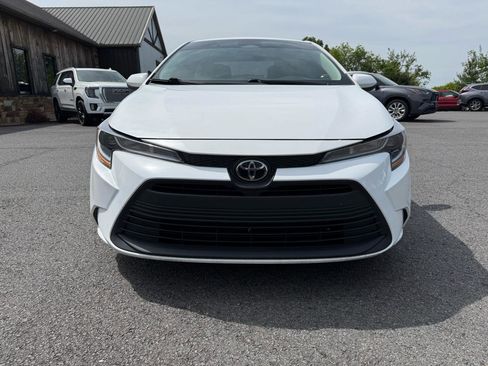Used 2023 Toyota Corolla LE w/ LE Convenience Package FWD image 9