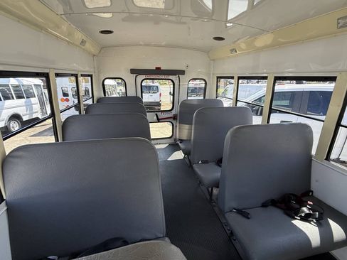 Used 2009 Chevrolet Express 3500 w/ School Bus Package RWD image 9