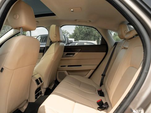 Used 2017 Jaguar XF Premium AWD/4WD image 8