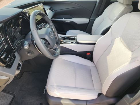 Certified 2025 Lexus RX 350 Premium Plus image 18