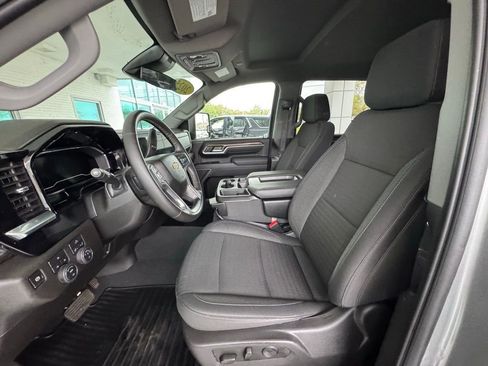 Used 2025 Chevrolet Silverado 2500 LT w/ Convenience Package AWD/4WD image 12