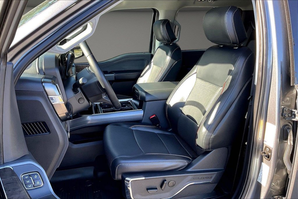 Used 2024 Ford F250 Lariat w/ Lariat Ultimate Package AWD/4WD image 25