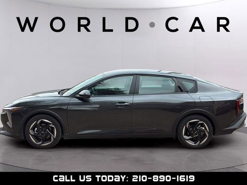 Used 2025 Kia K4 EX FWD image 15