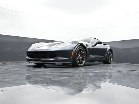 Used 2019 Chevrolet Corvette Z06 RWD image 24