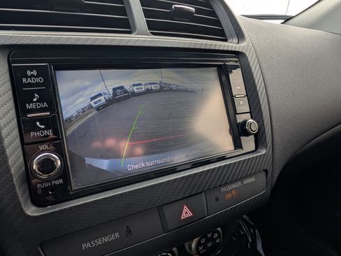 Used 2025 Mitsubishi Outlander Sport ES image 17