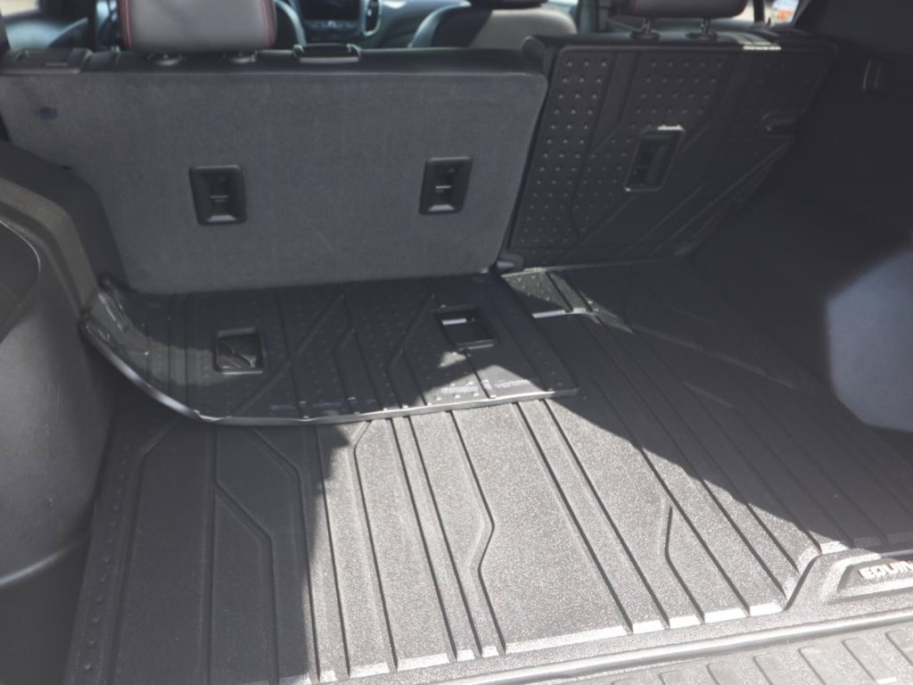Used 2022 Chevrolet Equinox RS w/ RS Leather Package FWD image 26