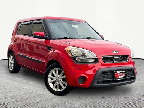 Used 2013 Kia Soul + w/ Audio Pkg FWD image 3