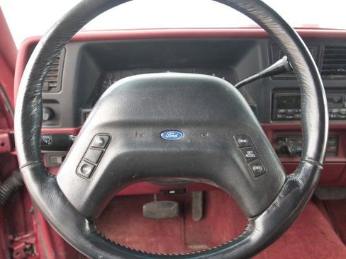 Used 1994 Ford Explorer XLT AWD/4WD image 17