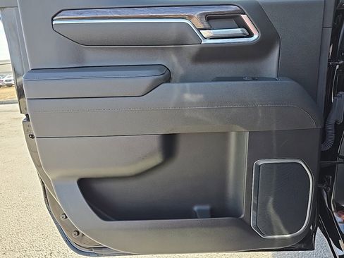 Certified 2025 Chevrolet Silverado 1500 LTZ w/ Technology Package image 29