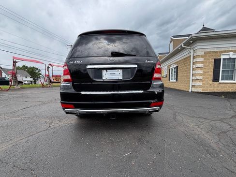 Used 2010 Mercedes-Benz GL 450 4MATIC image 4
