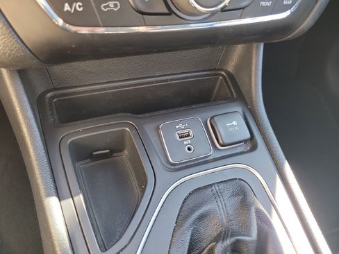 Used 2022 Jeep Cherokee Latitude Lux image 24