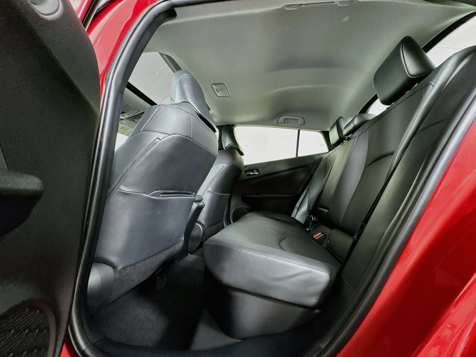 Certified 2022 Toyota Prius Limited w/ Premium Convenience Package FWD image 26