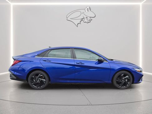 Used 2026 Hyundai Elantra SEL Sport Premium FWD image 6