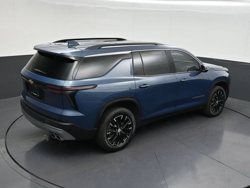 Used 2025 Chevrolet Traverse LT w/ Sun and Wheel Package FWD image 21