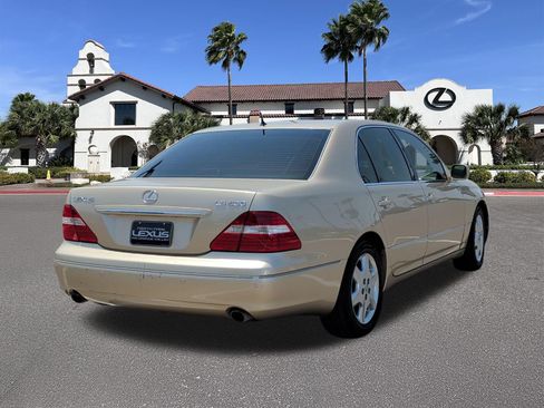 Used 2004 Lexus LS 430 w/ Premium Pkg RWD image 2