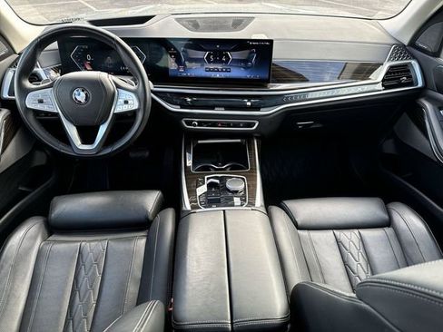 Used 2025 BMW X7 xDrive40i AWD/4WD image 25