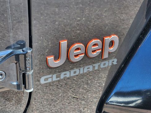 Used 2022 Jeep Gladiator Mojave w/ Trailer Tow Package image 31