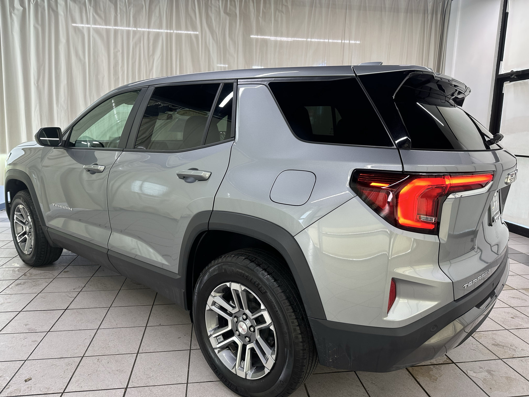 Used 2026 GMC Terrain Elevation FWD image 9