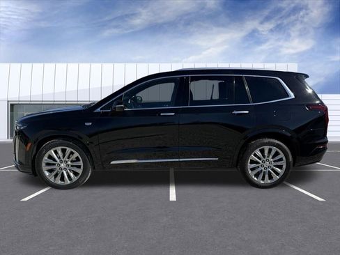 Certified 2023 Cadillac XT6 Premium Luxury FWD image 5