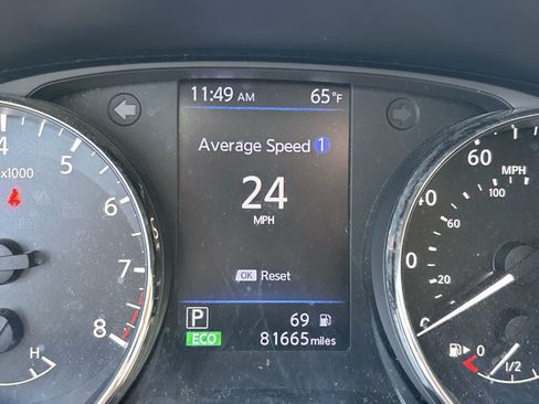 Used 2019 Nissan Rogue SV FWD image 12