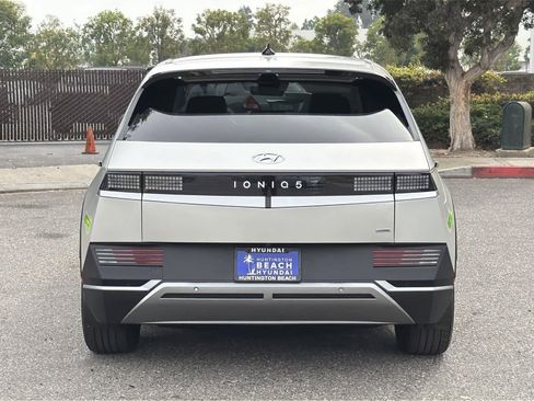 Used 2023 Hyundai Ioniq 5 SEL image 5