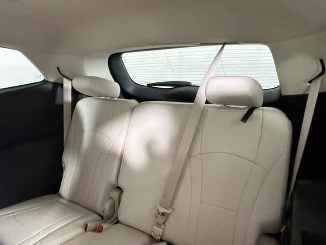 Used 2024 Buick Enclave Essence w/ Technology Package AWD/4WD image 25