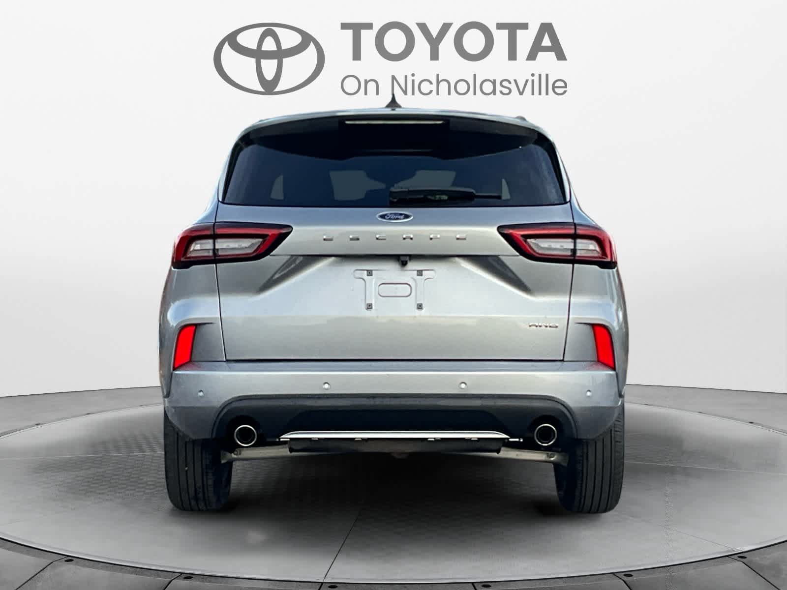Used 2024 Ford Escape ST-Line w/ Tech Pack #1 AWD/4WD image 4